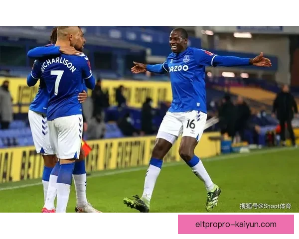 瑞士阿坎吉铁卫状态回暖，近期防守表现稳健引关注